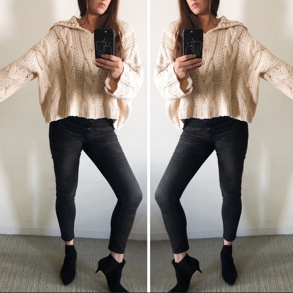 CABLE KNIT HOODED SWEATER - Picture 6 of 7